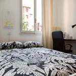 Rent a room of 67 m² in Milan