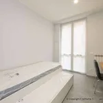 Rent 3 bedroom apartment of 75 m² in Milano