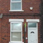 Rent 2 bedroom flat in Wakefield