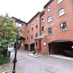 Rent 1 bedroom student apartment in Leeds