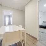 Rent a room of 100 m² in madrid