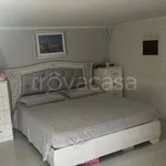 Rent 1 bedroom apartment of 30 m² in Napoli