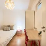 Rent a room of 100 m² in Lisboa