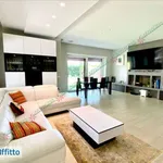 Rent 6 bedroom house of 359 m² in Rome