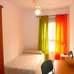 Rent a room in Valencia']