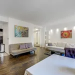 Appartement de 67 m² avec 2 chambre(s) en location à Paris