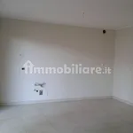 Affitto 3 camera appartamento di 75 m² in Verbania