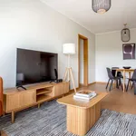 Rent 2 bedroom apartment of 83 m² in lisbon