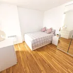 Rent 2 bedroom flat in Salford