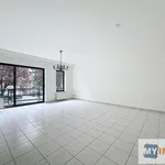 Rent 2 bedroom apartment of 98 m² in Ixelles