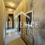 Rent 4 bedroom apartment of 97 m² in Venice