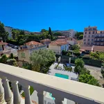 Appartement de 238 m² avec 5 chambre(s) en location à Cannes