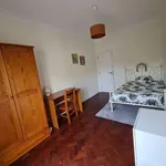 Rent a room in lisbon