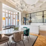 Rent 7 bedroom apartment of 269 m² in Paris