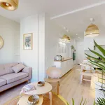 Rent 4 bedroom apartment of 62 m² in MARSEILLE 06