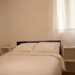 Rent 5 bedroom apartment in Madrid