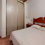 Rent 5 bedroom apartment of 80 m² in Alicante