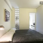 Rent 1 bedroom apartment of 42 m² in Paris