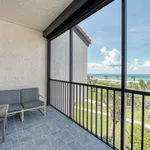 Rent 3 bedroom apartment of 138 m² in Sarasota