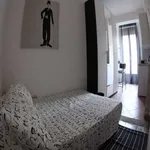 Rent a room in milan