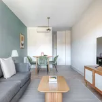 Rent 3 bedroom apartment of 90 m² in Barcelona