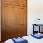 Rent 5 bedroom apartment in Porto