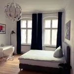 Rent a room of 120 m² in berlin