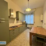 Affitto 2 camera appartamento di 66 m² in Genoa