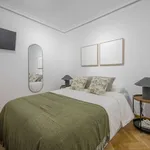 Rent a room of 150 m² in madrid