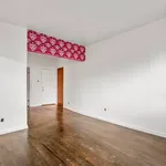 Rent 2 bedroom apartment in Jersey City