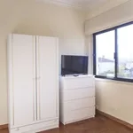 Rent 6 bedroom apartment of 100 m² in lisbon