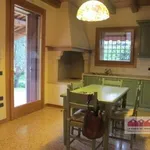 Rent 5 bedroom house of 220 m² in Torri