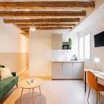 Rent a room in Madrid