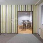 Pronajměte si 3 ložnic/e byt o rozloze 77 m² v Mělník