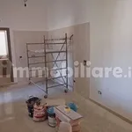 Affitto 3 camera appartamento di 64 m² in Naples