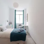 Rent a room of 120 m² in lisbon