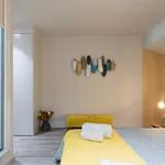 Rent 3 bedroom apartment of 150 m² in Porto