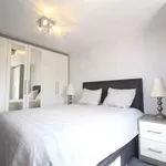 Rent 4 bedroom apartment in South East England