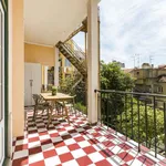 Rent 2 bedroom apartment of 105 m² in lisbon