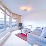 Rent 2 bedroom house in Farnborough