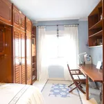 Rent 4 bedroom house in Seville