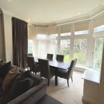 Rent 3 bedroom flat in North West England