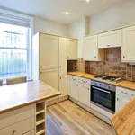 Rent 2 bedroom flat of 138 m² in Harrogate