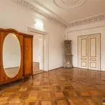 Rent 4 bedroom apartment of 120 m² in Brașov