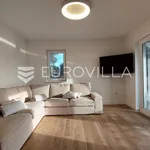 Rent 2 bedroom apartment of 83 m² in Poreč