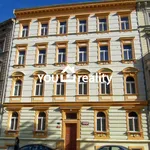 Pronajměte si 3 ložnic/e byt o rozloze 89 m² v Prague