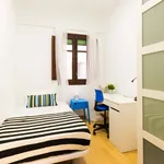 Rent a room of 85 m² in Madrid