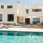 Rent 3 bedroom house in Cala Tarida