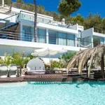 Rent 6 bedroom house in Ibiza