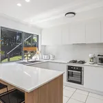 Rent 4 bedroom house in Oxenford